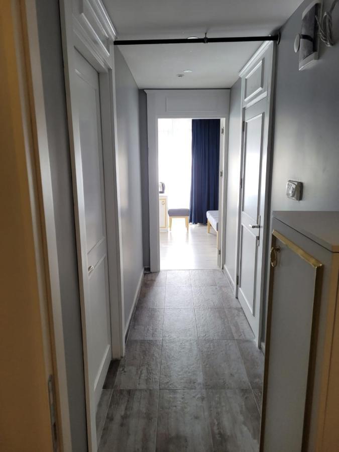 Mr Beyaz Hotel Istanboel Buitenkant foto
