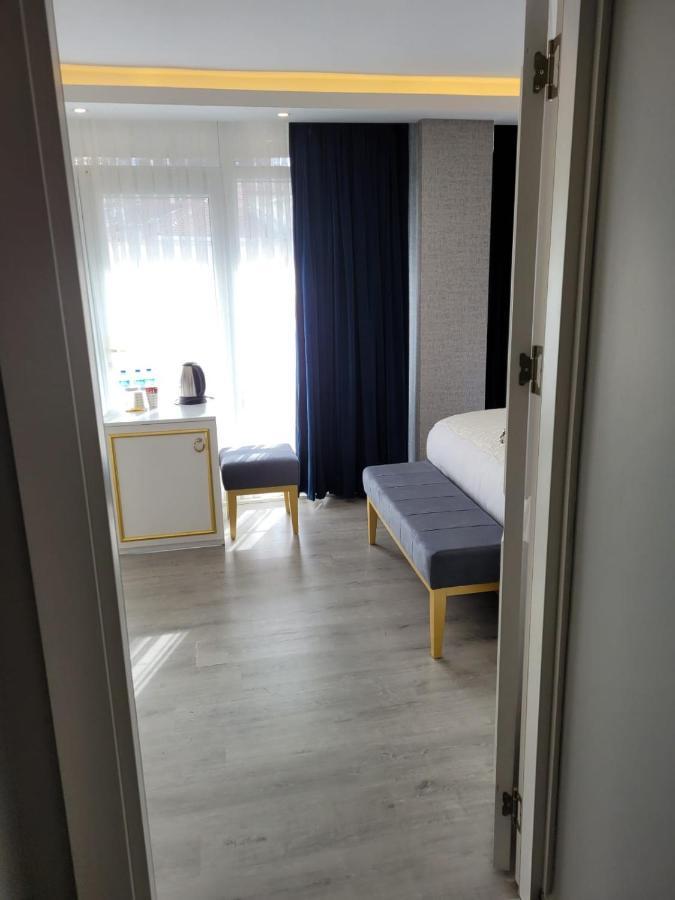 Mr Beyaz Hotel Istanboel Buitenkant foto